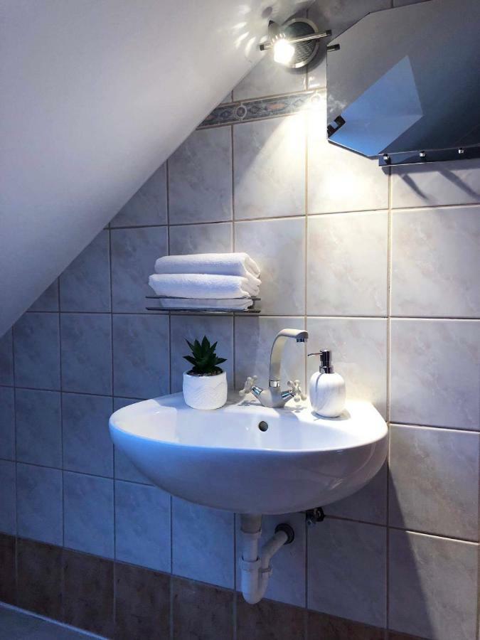 Rege Apartman Alsoors Exterior photo