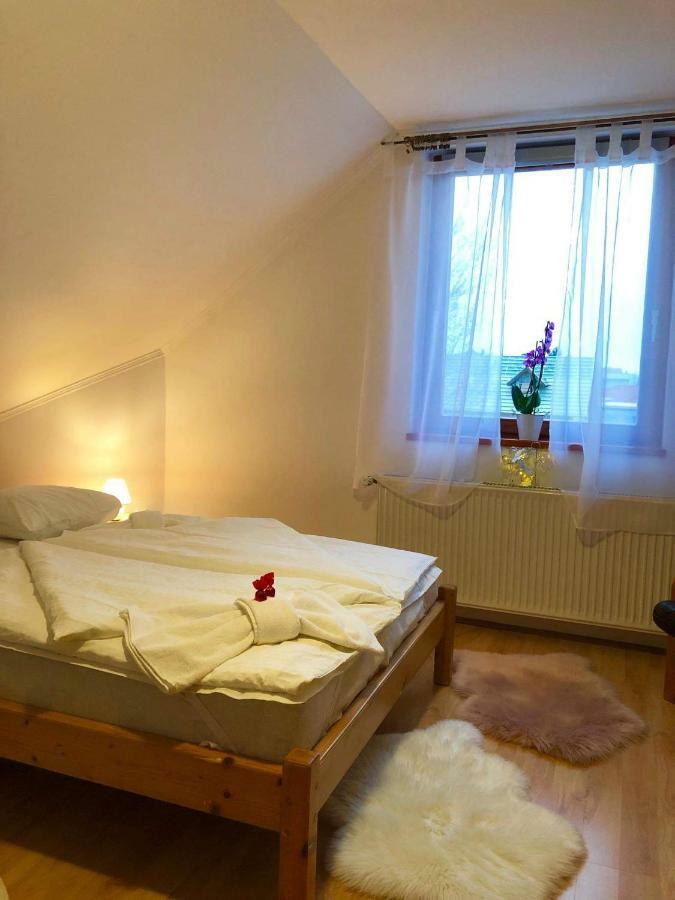 Rege Apartman Alsoors Exterior photo